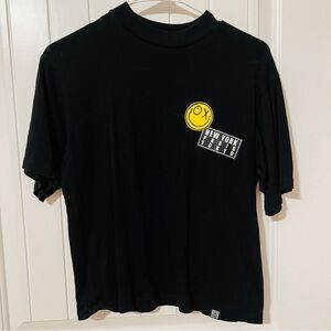 Uniqlo women’s baggy graphic t-shirt